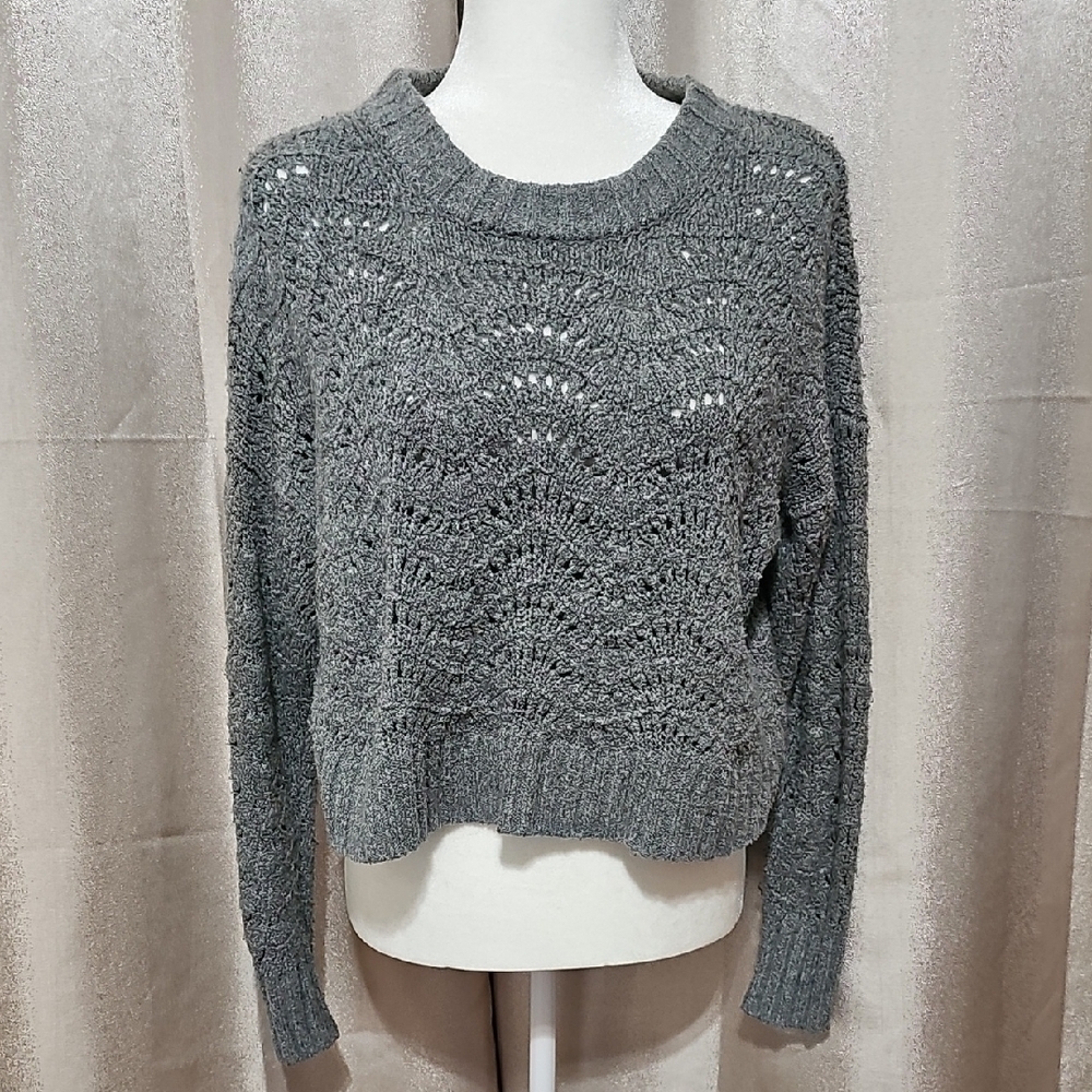 American Eagle Outfitters Gray Crew Neck Sweater with Airy Knit